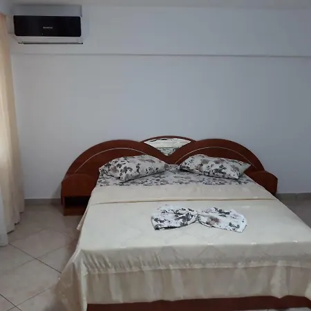 Vila Miorita Pensión *